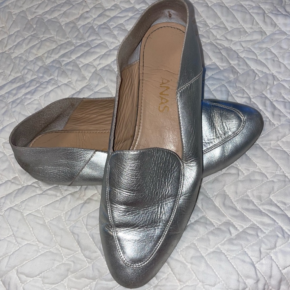 Kaanas silver loafers